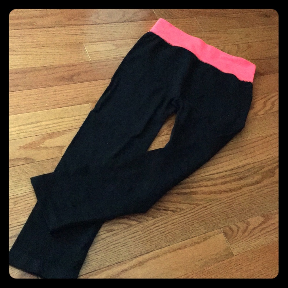 #SportyChicFitness Classic Yoga Capri Leggings